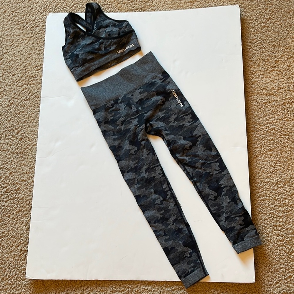 BLACK CAMO WORKOUT SET